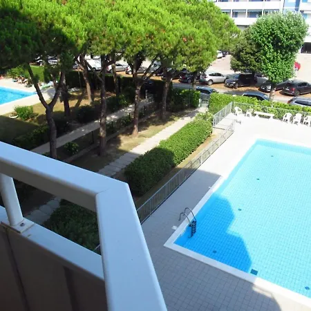 Cozy Flat In A With Shared Pool Porto Santa Margherita di Caorle