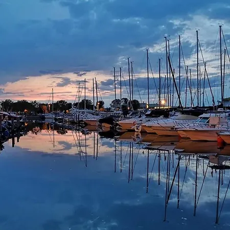 Apartment Cozy Flat In A With Shared Pool Porto Santa Margherita di Caorle
